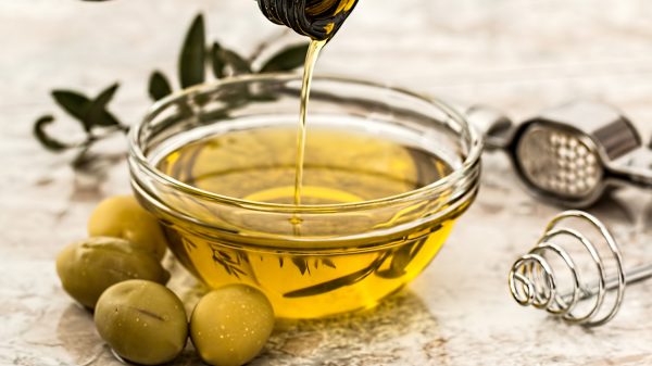 olio su ciotola